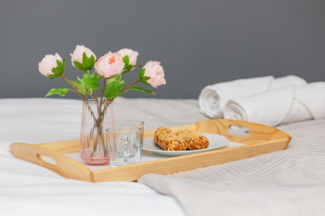 Studio With Balcony Warsaw Kokoryczki By Noclegi Renters Ngoại thất bức ảnh